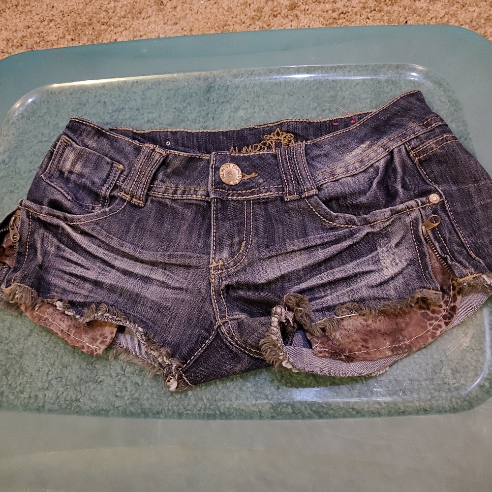 Zip side low rise shorts